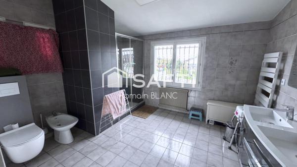 Maison familiale 171 m² avec sous-sol et garage