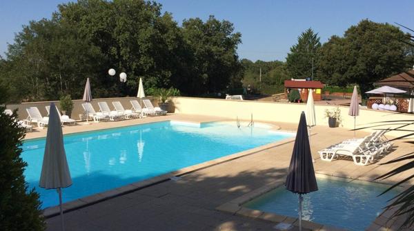Village vacances - 15 maisons - piscine - restauration Lentillac lauzes