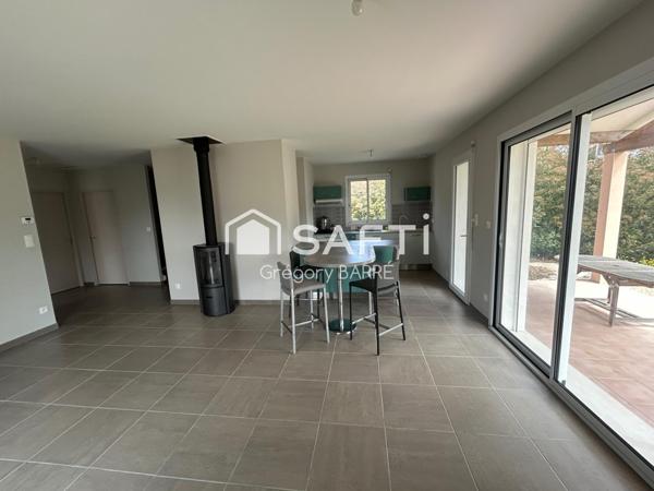 Maison de 2019, très bon état, matériaux haut de gamme