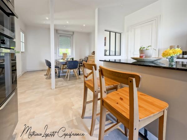 MAISON FAMILIALE ENTIÈREMENT RÉNOVÉE – VOLUMES GÉNÉREUX 7 PIECES PERIGUEUX (24)