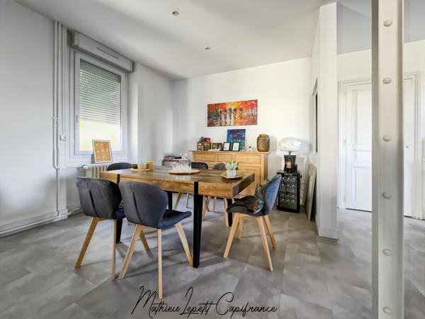 MAISON FAMILIALE ENTIÈREMENT RÉNOVÉE – VOLUMES GÉNÉREUX 7 PIECES PERIGUEUX (24)