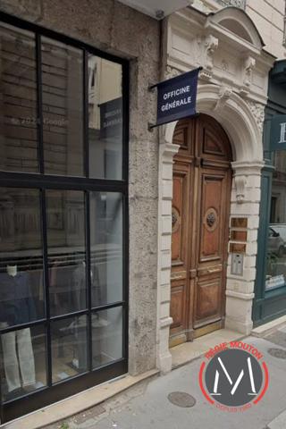 16 RUE AUGUSTE COMTE