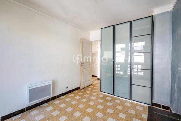 St Charles 13001 Appartement T3 avec balcons et vue dégagée à rénover