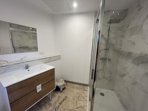 Immeuble à vendre |  Loches |  83 m²