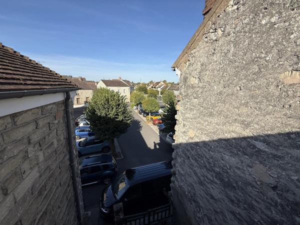 Vente                                                      Maison de ville
                        
                     7 pièces                      225 m2                     à Moret-Loing-Et-Orvanne