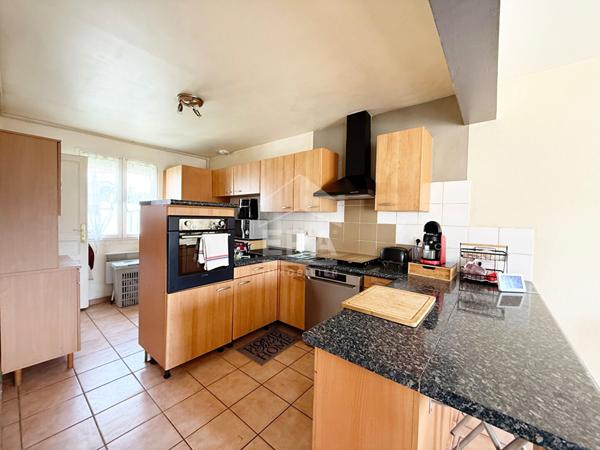 Maison individuelle - 4 chambres - 542 m² de parcelle.