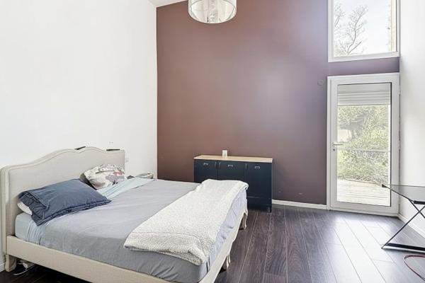 Belle propriété de plain-pied avec piscine et Spa
