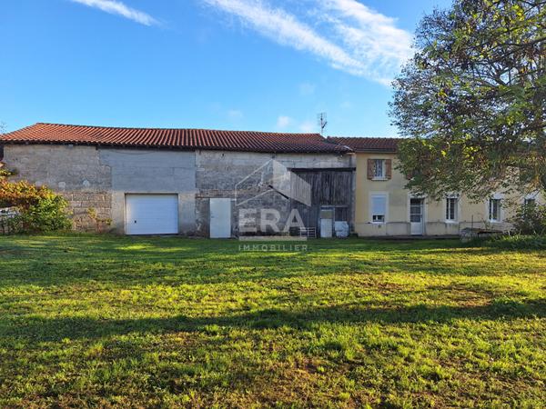 Maison de campagne à 10 minutes de Montpon Ménestérol.