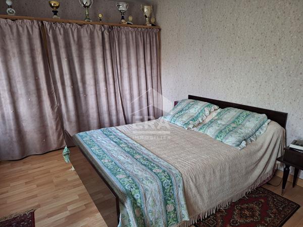 Maison de campagne à 10 minutes de Montpon Ménestérol.