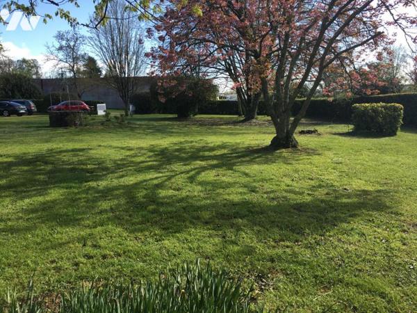 VANNES Océane, maison 1978, parc 3900 m² en zone Uca.