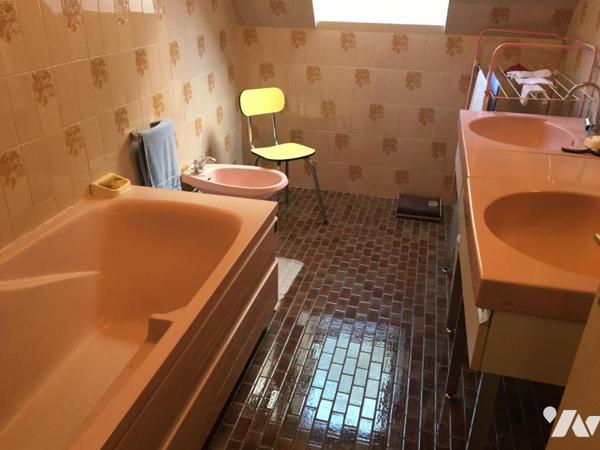 VANNES Océane, maison 1978, parc 3900 m² en zone Uca.