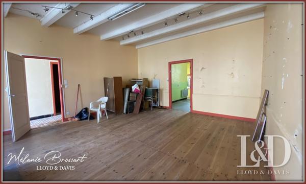 Cœur de ville de Marans, immeuble à rénover au potentiel garanti
