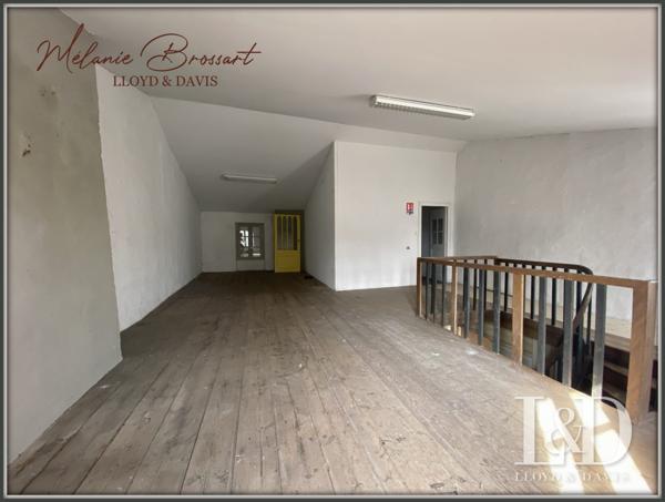 Cœur de ville de Marans, immeuble à rénover au potentiel garanti