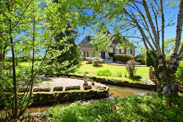 Propriete à vendre à ANTULLY avec terrain de 4577 m2