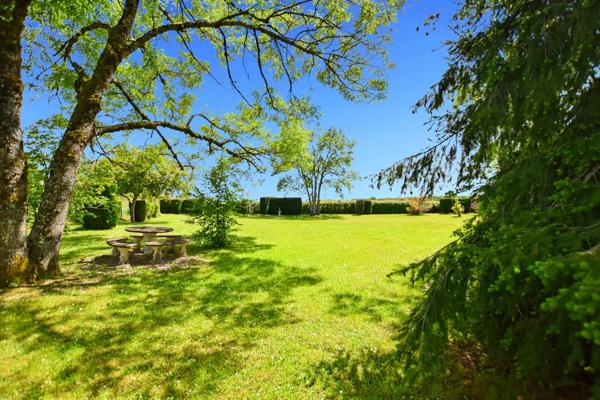 Propriete à vendre à ANTULLY avec terrain de 4577 m2