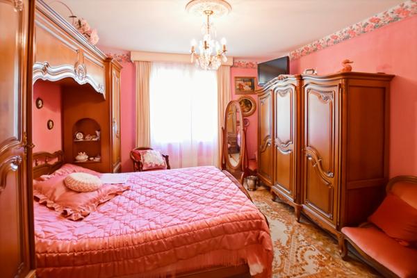 Propriete à vendre à ANTULLY avec terrain de 4577 m2