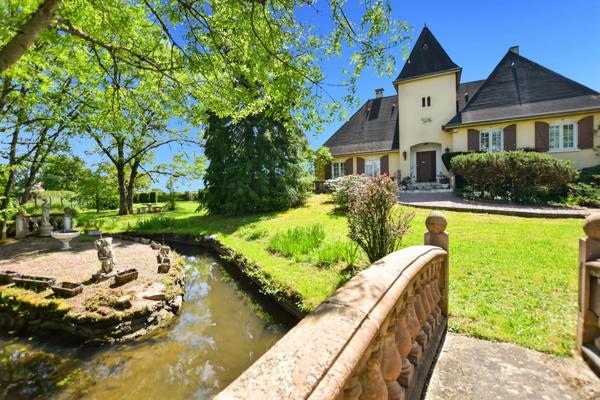 Propriete à vendre à ANTULLY avec terrain de 4577 m2