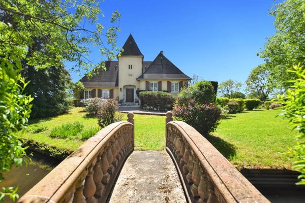Propriete à vendre à ANTULLY avec terrain de 4577 m2