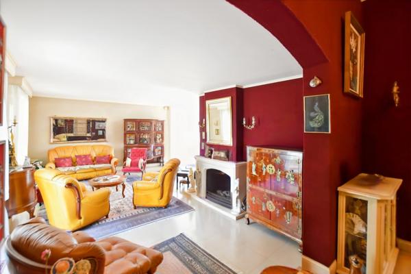 Propriete à vendre à ANTULLY avec terrain de 4577 m2