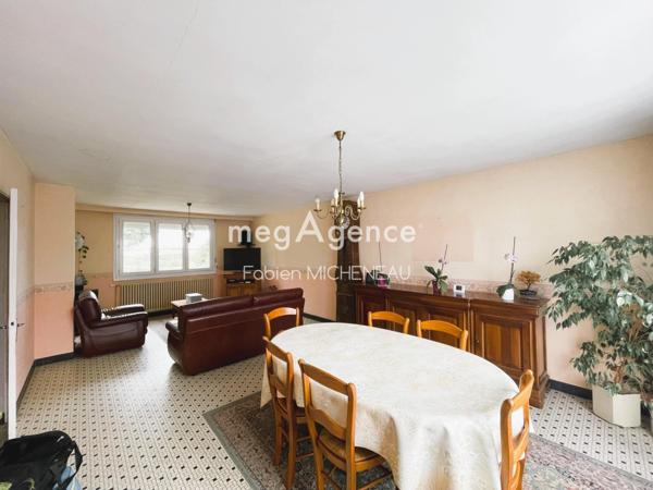 Maison à LE MAY-SUR-EVRE, 49122 - 5 pièces 100m²