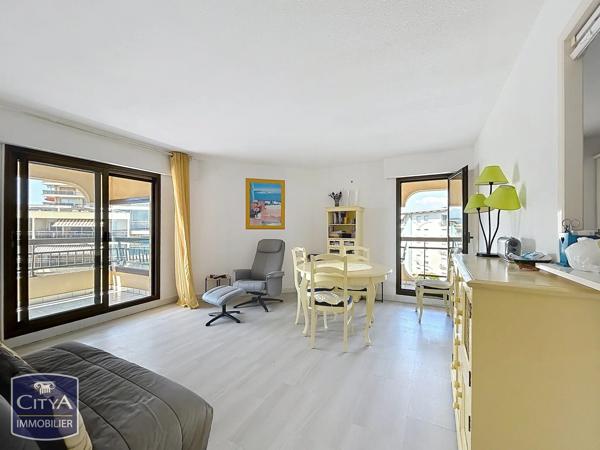Appartement à vendre 2 pièces 49.01m² Fréjus (83600)