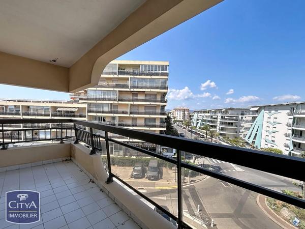 Appartement à vendre 2 pièces 49.01m² Fréjus (83600)