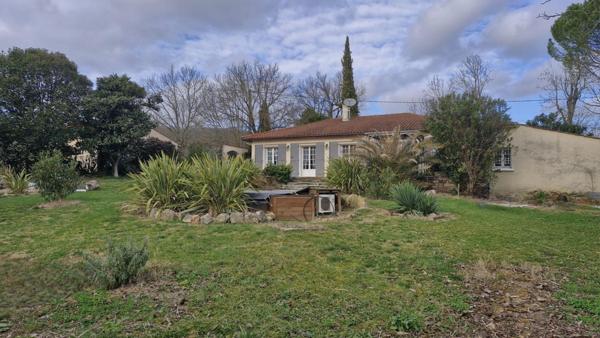 Maison de plain pied sur un terrain de 1500m²