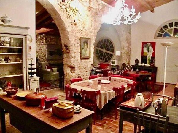 Maison à AIX-EN-PROVENCE, 13290 - 25 pièces 801m²