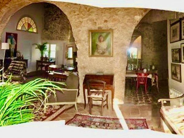 Maison à AIX-EN-PROVENCE, 13290 - 25 pièces 801m²