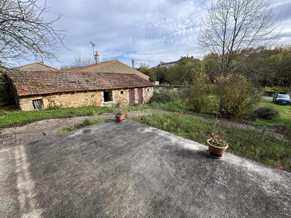 Maison à vendre à Valence-en-Poitou dans la Vienne (86700), ref : VM304-86001