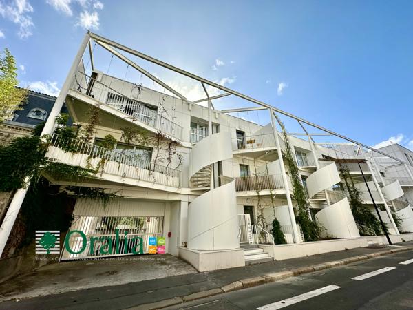 Parking · Location Bordeaux (33000)