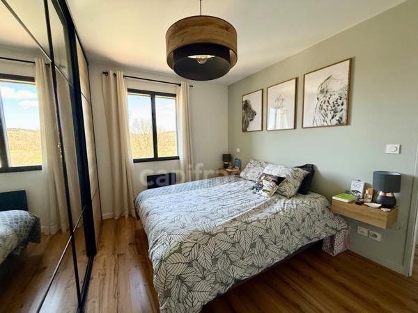 Maison récente à vendre 4 pièces 98 m2, piscine, garage sur 421 m2 PERTUIS (84)