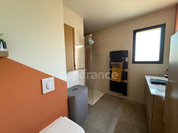 Maison récente à vendre 4 pièces 98 m2, piscine, garage sur 421 m2 PERTUIS (84)