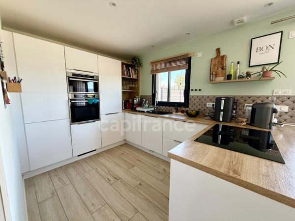 Maison récente à vendre 4 pièces 98 m2, piscine, garage sur 421 m2 PERTUIS (84)