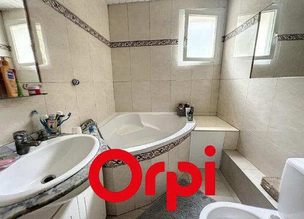 Maison à vendre    4 pièces • 135 m2 La Bouilladisse