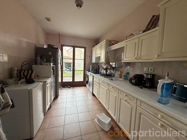 Vente Maison146,07 m² - 6 Pièces - SAINT AMAND MONTROND (18200)