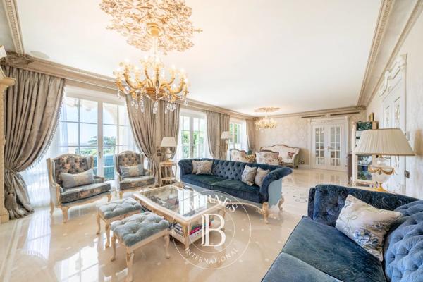 Cannes, Villa 8 Chambres -  450 m² à vendre