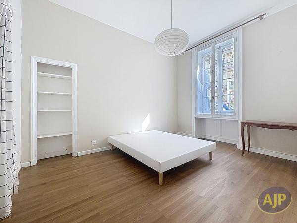 Appartement à vendre Nantes - 4 pièces, 81m² avec 2 chambre(s) à 365 000€ - AJP Immobilier Nantes Ouest