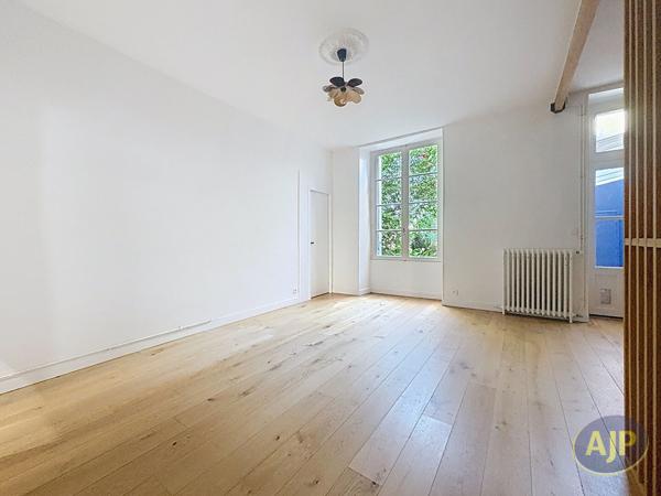 Appartement à vendre Nantes - 4 pièces, 81m² avec 2 chambre(s) à 365 000€ - AJP Immobilier Nantes Ouest