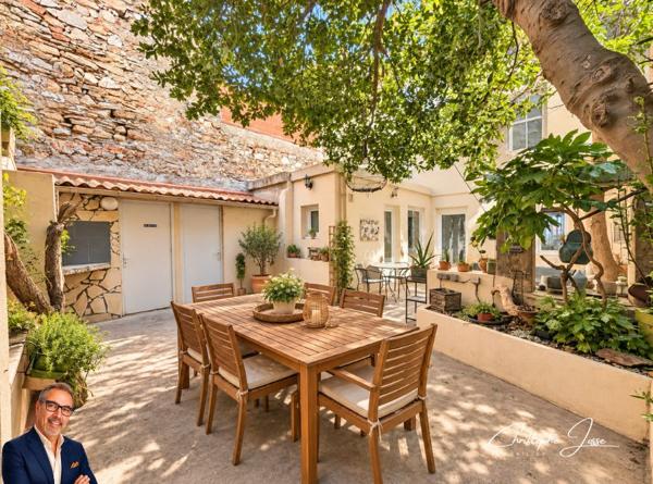 Maison de caractère avec vue sur la Robine, 6 chambres, cour et remise