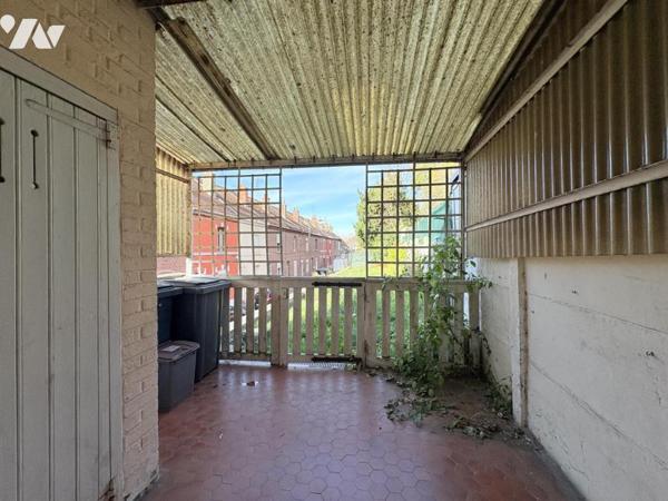 Une maison semi-individuelle de 80 m² avec jardin