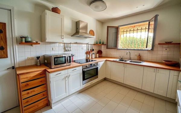 Maison à vendre    5 pièces •  Bezouce