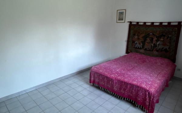 Maison à vendre    5 pièces •  Bezouce