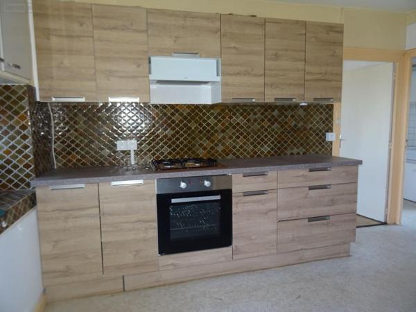 Maison de ville à vendre à Queaux dans la Vienne (86150), ref : 2517