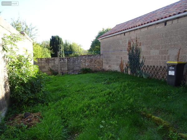 Maison de ville à vendre à Queaux dans la Vienne (86150), ref : 2517