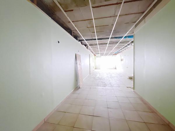 Située plein centre de Nouzonville quartier commerçant