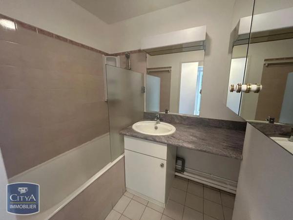 Appartement à louer 2 pièces 53.4m² Viroflay (78220)