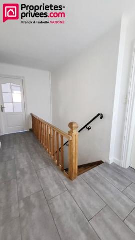 TRES GRAND APPARTEMENT T3 - 2 chambres - 91 m² habitables - proximité centre ville de Pérenchies