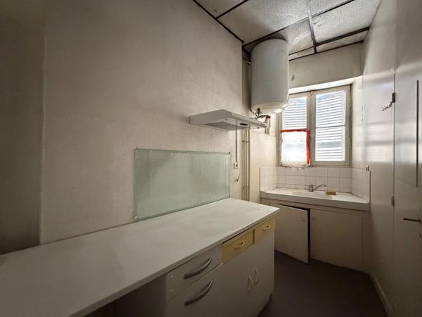 A vendre dans l'Hyper centre ville 2 lots d'habitation et 1 lot annexe dans un immeuble bourgeois