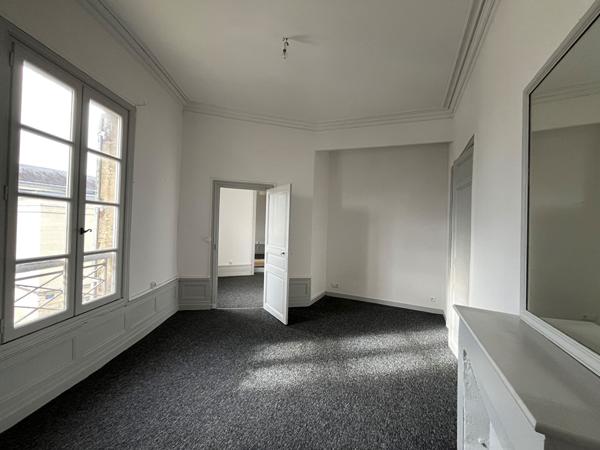 A vendre dans l'Hyper centre ville 2 lots d'habitation et 1 lot annexe dans un immeuble bourgeois